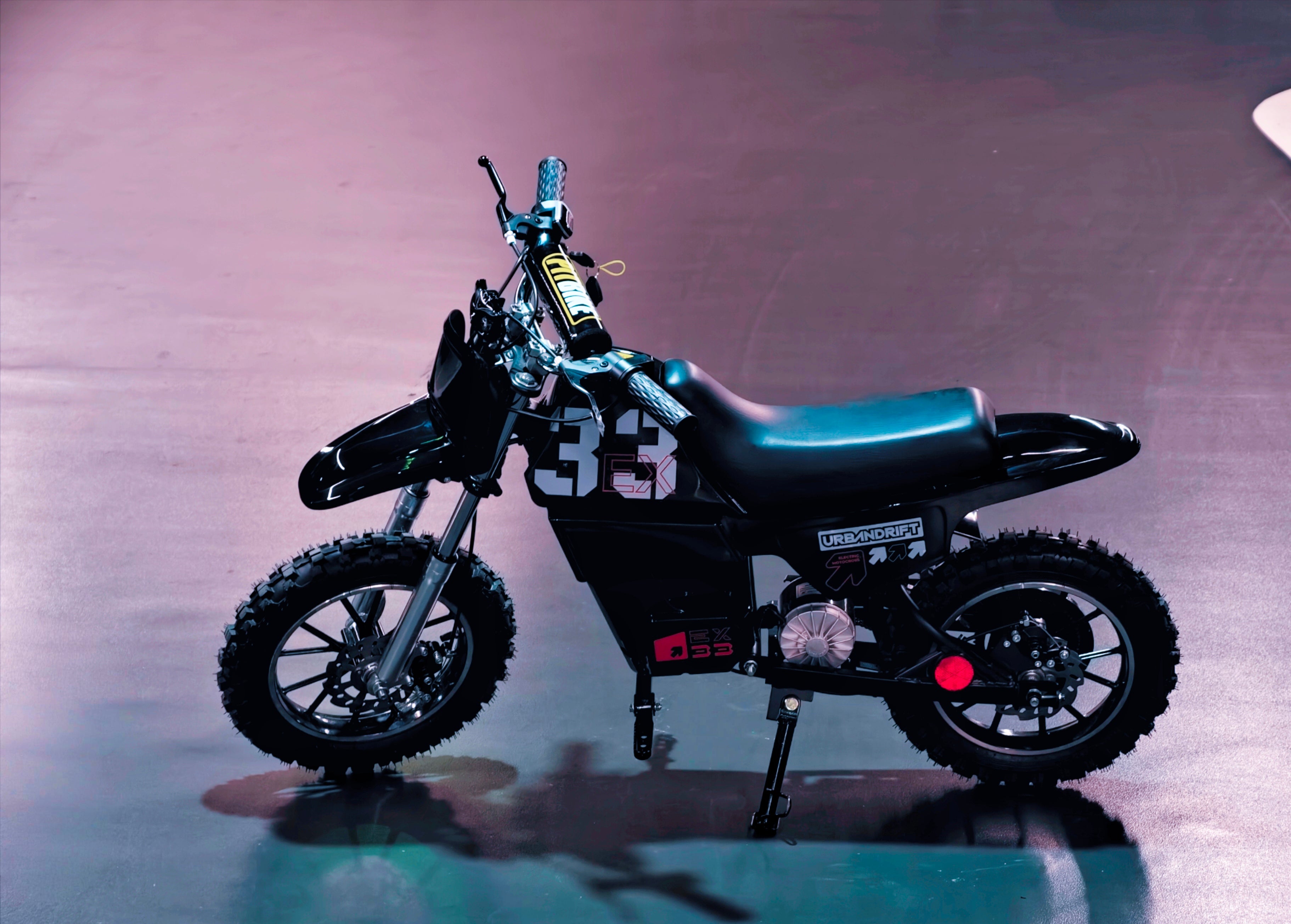 What are the types of electric scooters?